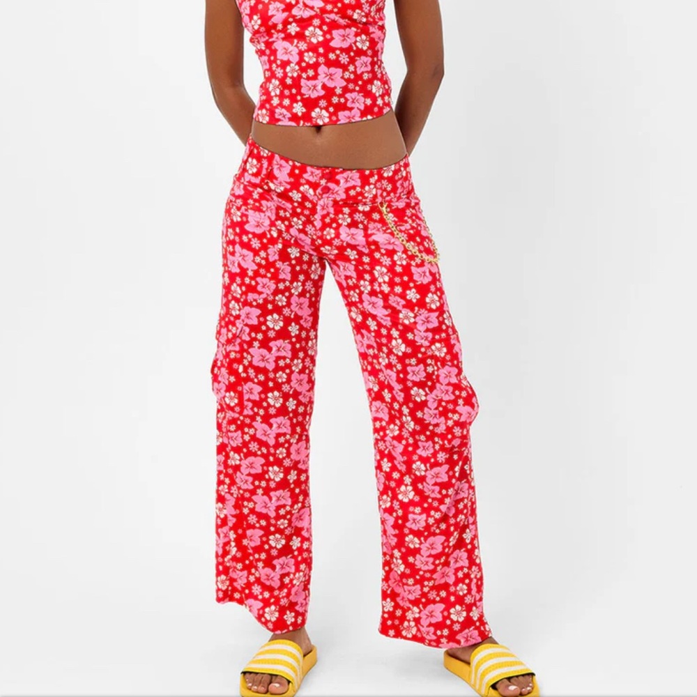 NWT Frankie’s Bikinis Chilli Satin Floral Cargo Pant XL